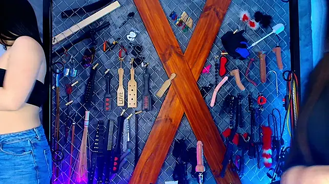 Mistress_lexi_bdsm live sex cam