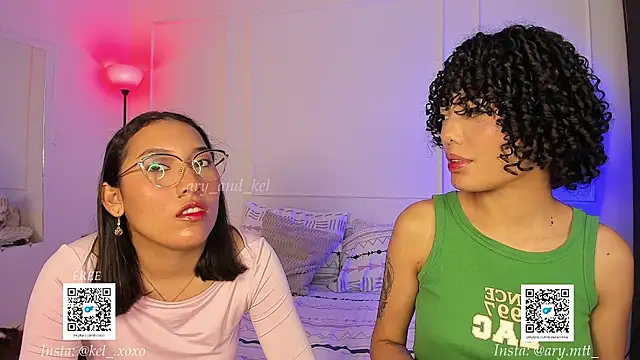 sweetgirlssx (G young) - Lick her boobs😋