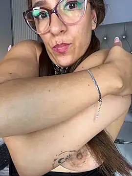 naughty_flower18 webcam