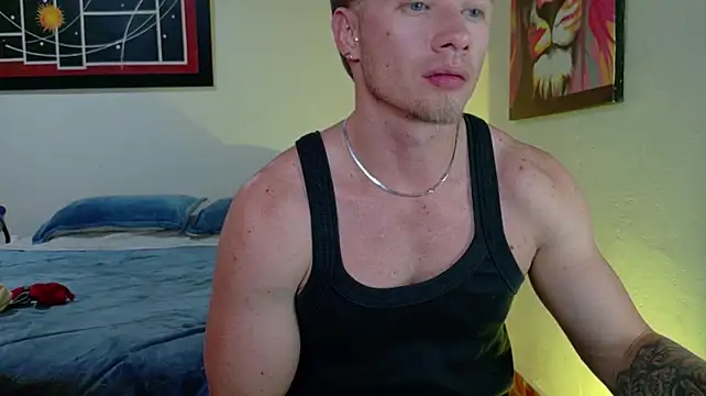 Ryannblue07 webcam