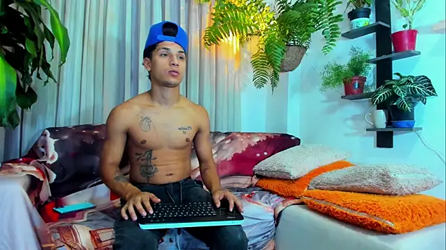 Boy_Leon_X webcam