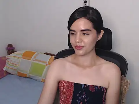 Ariel_pinkdiamond webcam