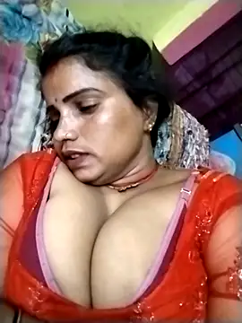 Ravina_saxy webcam