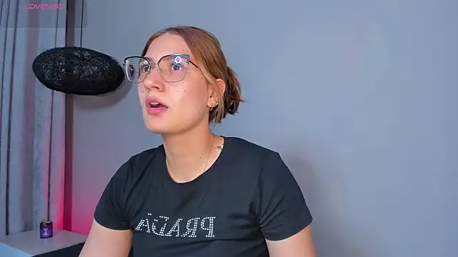 GabyNicolls webcam