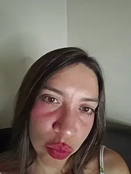 loveuu-bae webcam