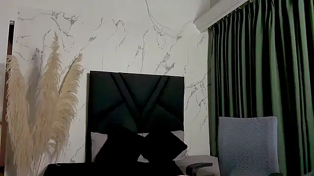 MarcellaGriffin webcam