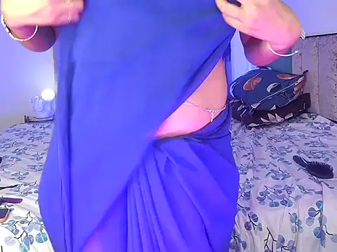 Hottie_Niharika webcam