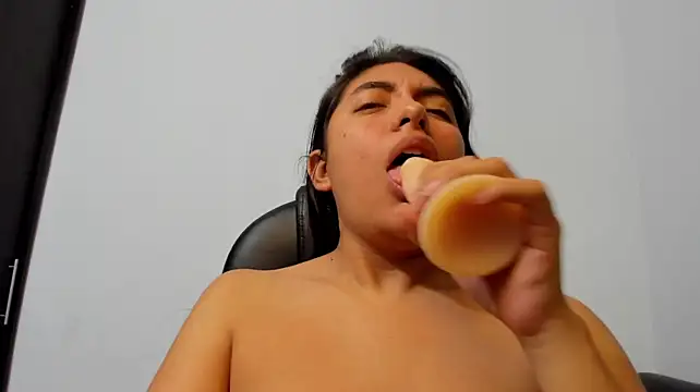 emilysex_118 webcam