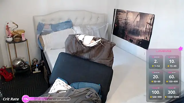 NinaDOM4CUM webcam