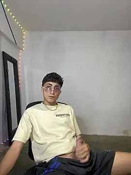 MichaelMiller20261 live cam on StripChat