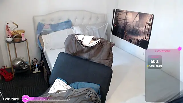 NinaDOM4CUM webcam