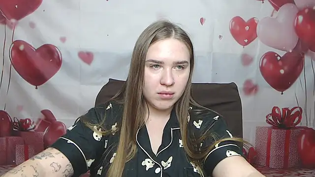 LauraHlot webcam