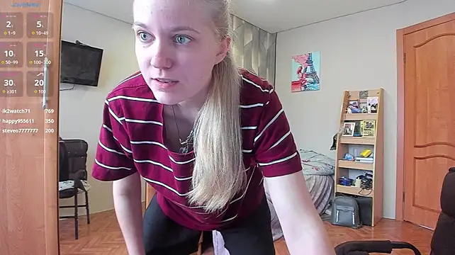 Tiny_Kiss webcam