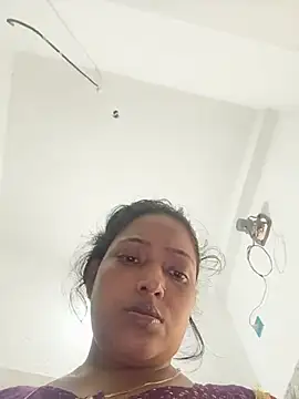 Hot-Tinaa webcam
