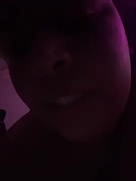 ViviCuzinhoGuloso live sex cam
