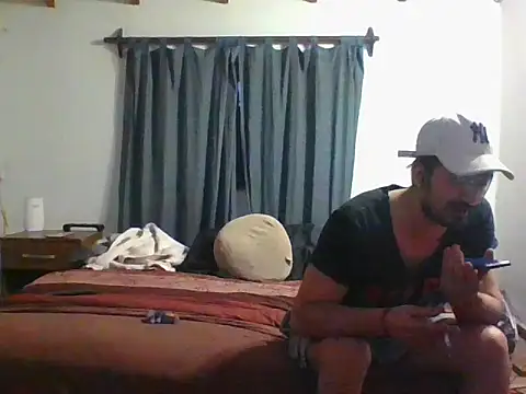 tanobighorse live cam on StripChat
