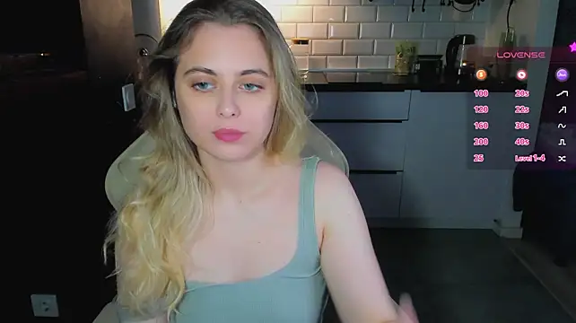 blonde_kellyy