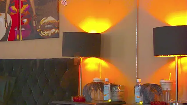 MisshaNight webcam