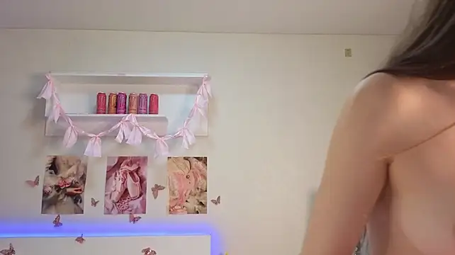 Milly_Lane webcam