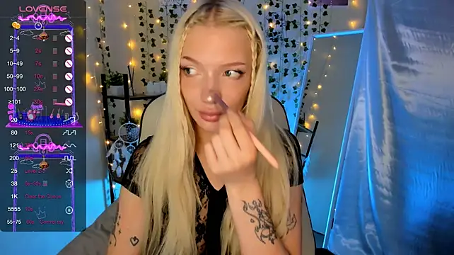 AnyaTaylor_ webcam