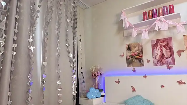Milly_Lane webcam