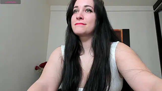 GoldenLunaa webcam