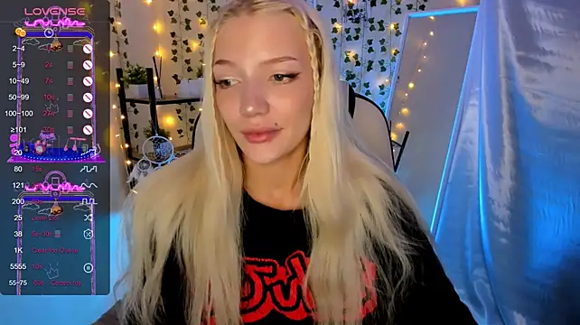 AnyaTaylor_ webcam