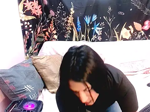 indiansexcsmile4u webcam