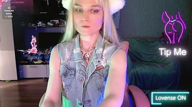 mischellemeow13