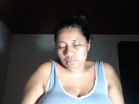 adrixxx38 live cam on StripChat