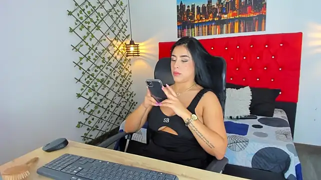 Jessica_bellini live cam on StripChat