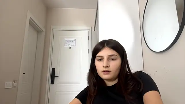 SpanishRooter live cam on StripChat