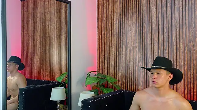 Apolo_Warrior live sex cam