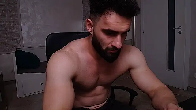 micahlane (M young) - support me to compete , I m a bodybuilde