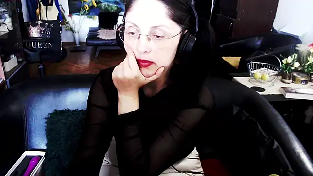 imperatriza (F milf) - I'm only dominant/receiver(NO Stress)