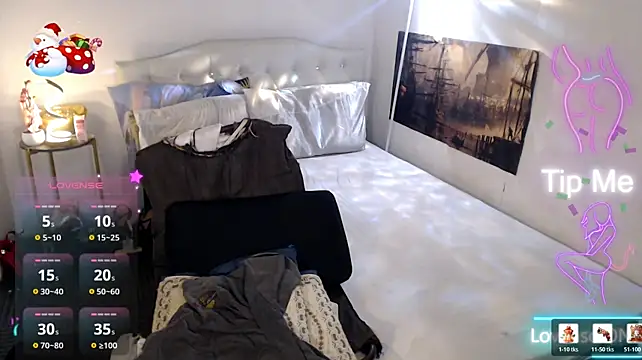NinaDOM4CUM webcam