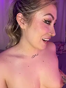 Lally_Valencia__