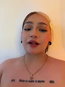 Daniela_ruizz live cam