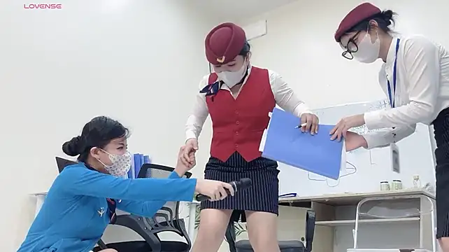Mono-StewardessMysa
