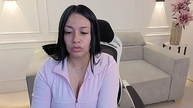 ariannajonesvg live cam preview