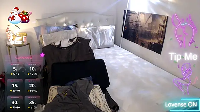NinaDOM4CUM webcam