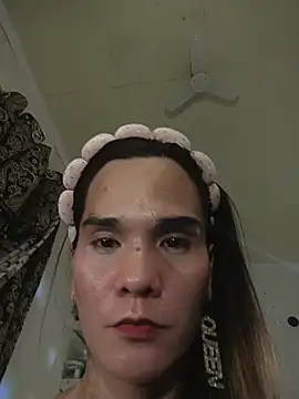 NinaDOM4CUM webcam