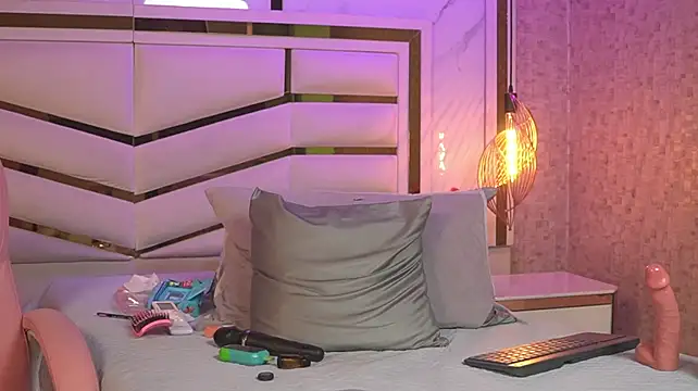 elaara_sm live sex cam