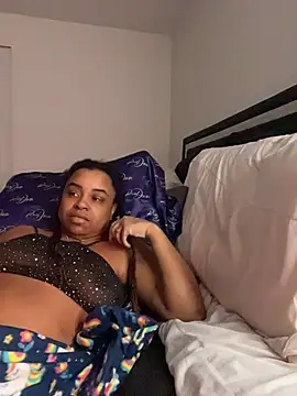 reecieofficial (Ask my age) - Ass Worship Tease