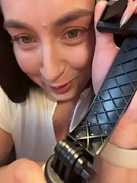 holly_play (F young) - slide finger in+fuck rough in store