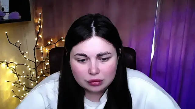 Emily_Mo