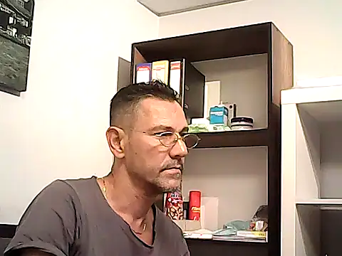 mastercharisma35 (Ask my age) - like for you
