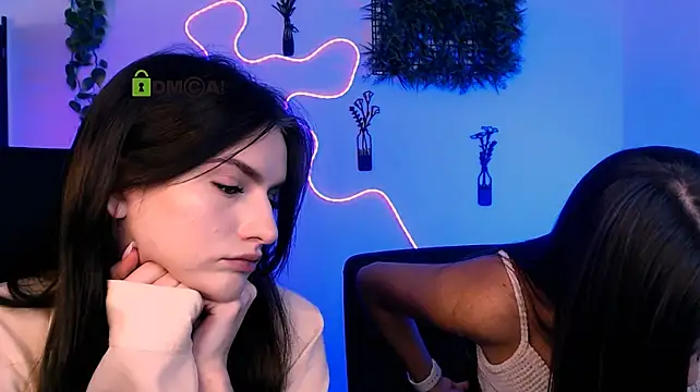 lisa_dark_