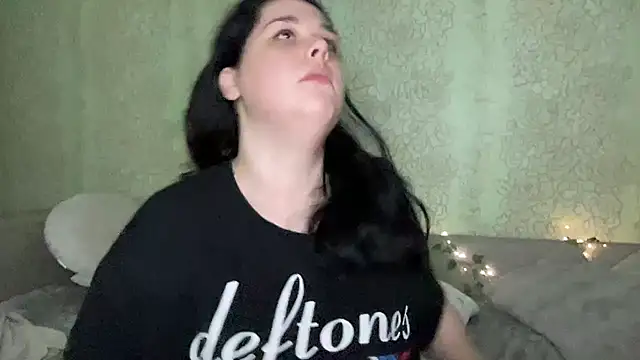 IvyLebelly webcam