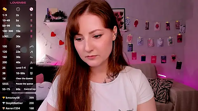 velvet_cherry_ live cam on StripChat